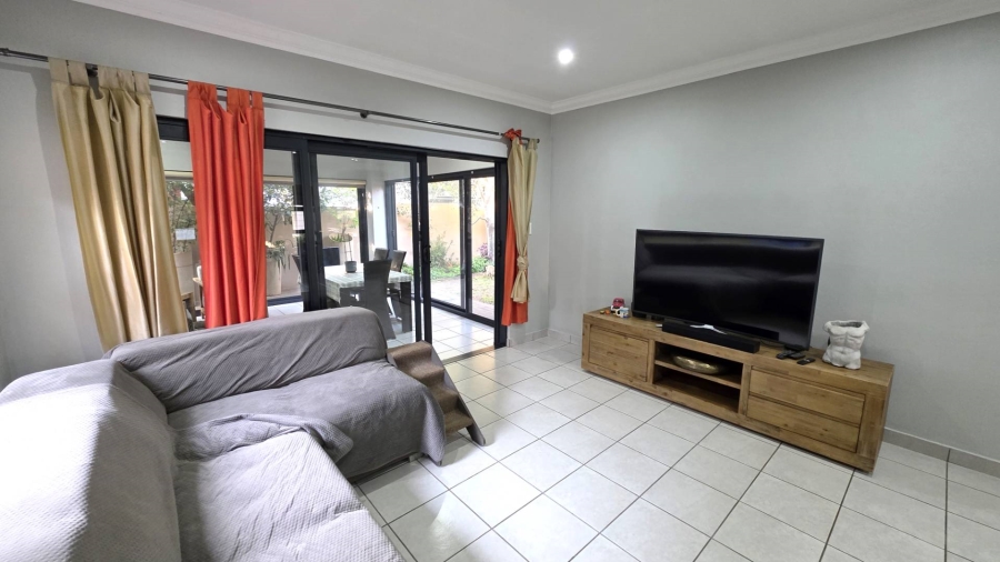 To Let 3 Bedroom Property for Rent in Melodie North West